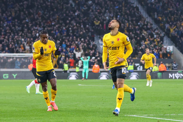 阵容也发挥 阵容也发挥