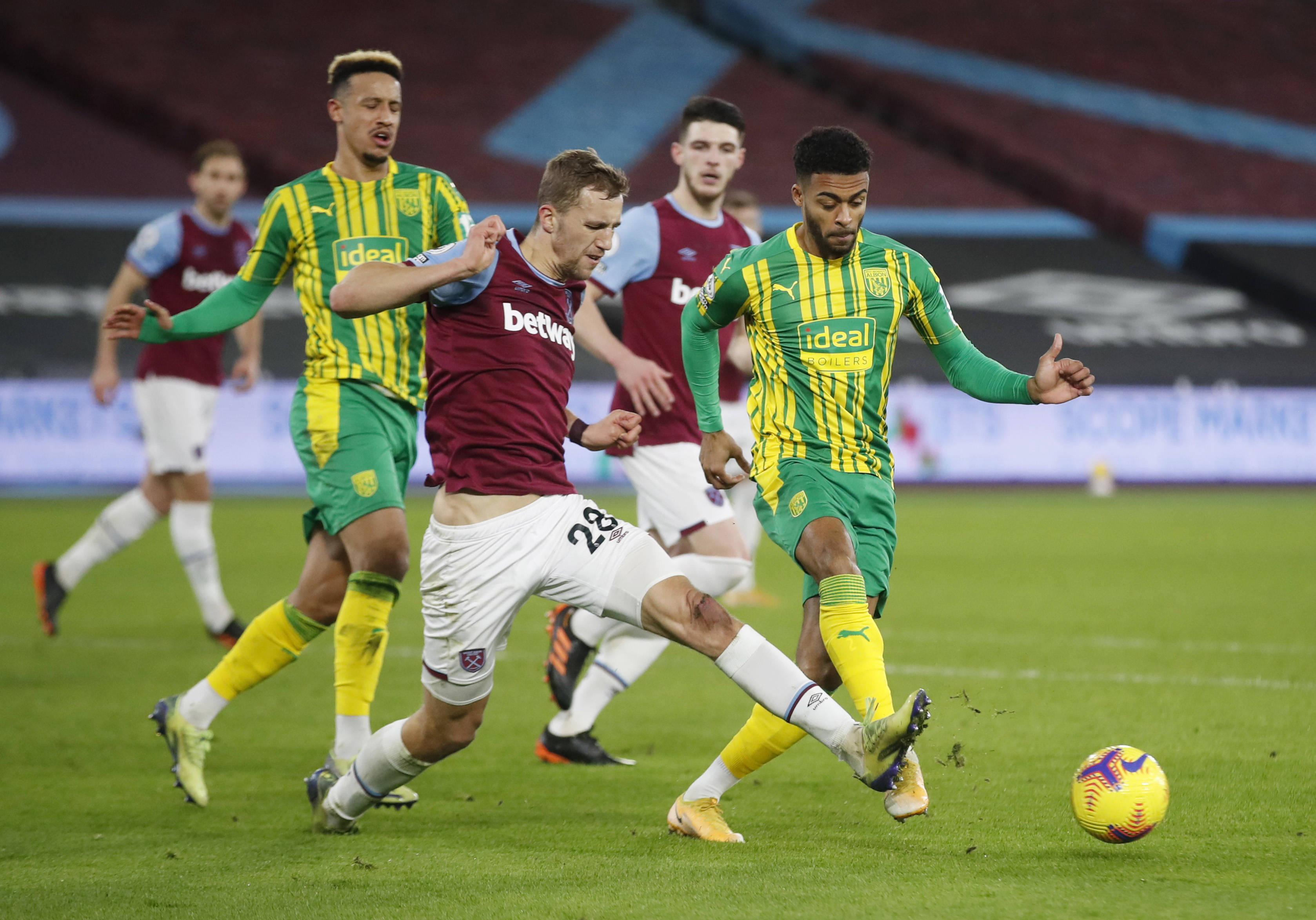 也让内线攻 也让内线攻